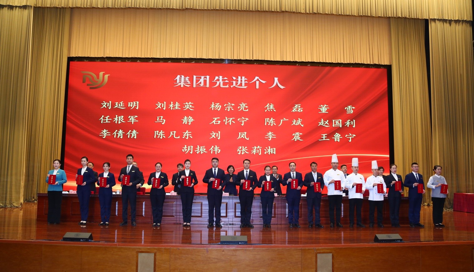 99e6c53eb1c956572e40d373887cc40f.jpg 2U1A1220.JPG